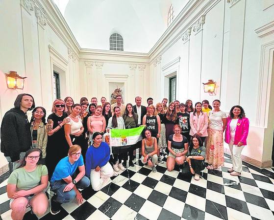 Recepción en el Ayuntamiento a estudiantes Erasmus + checos