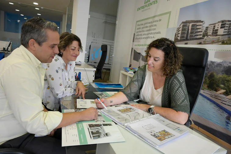 La falta de oferta y la subida de precios dificulta el alquiler de pisos en Badajoz
