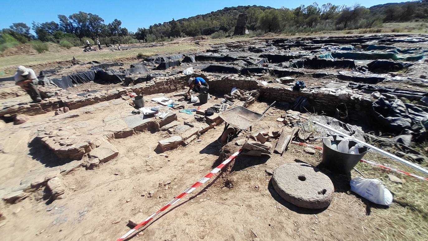 Excavaciones en la ciudad árabe de Romangordo