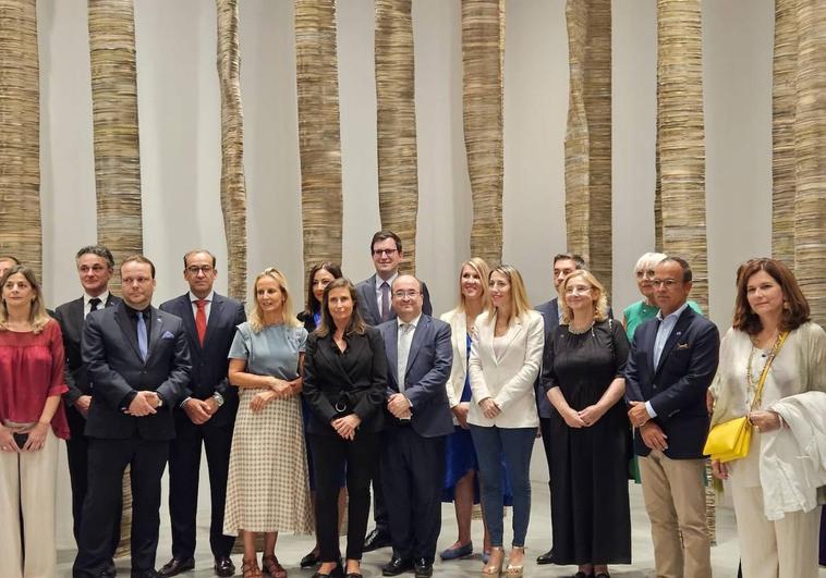 Los ministros de Cultura de la UE visitan el Museo Helga de Alvear