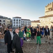 Ministros europeos entre turistas por San Jorge