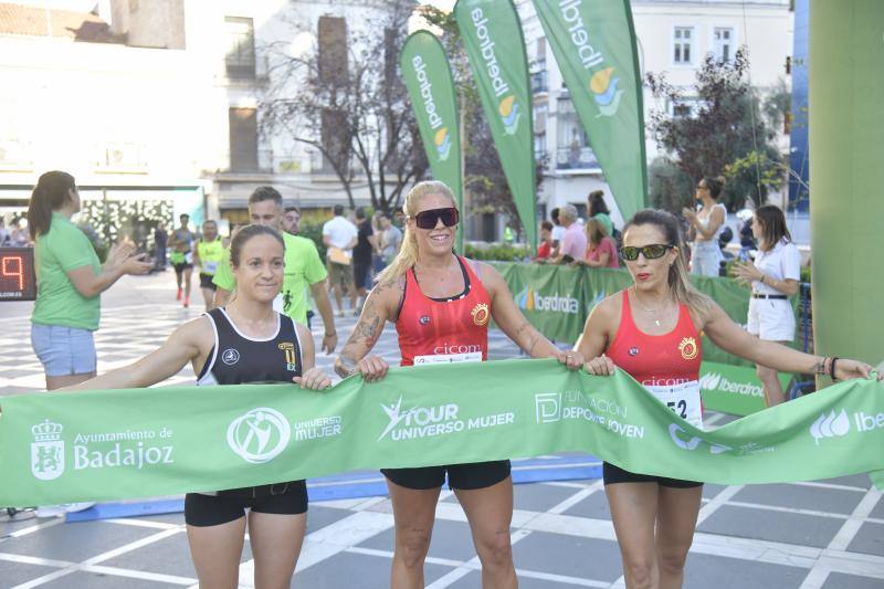 La carrera &#039;Badajoz en forma por la Igualdad&#039;, en imágenes