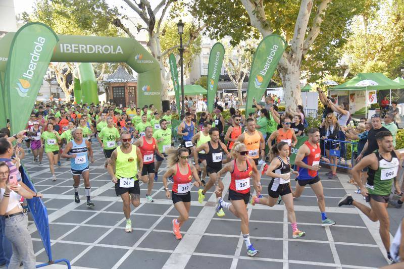 La carrera &#039;Badajoz en forma por la Igualdad&#039;, en imágenes