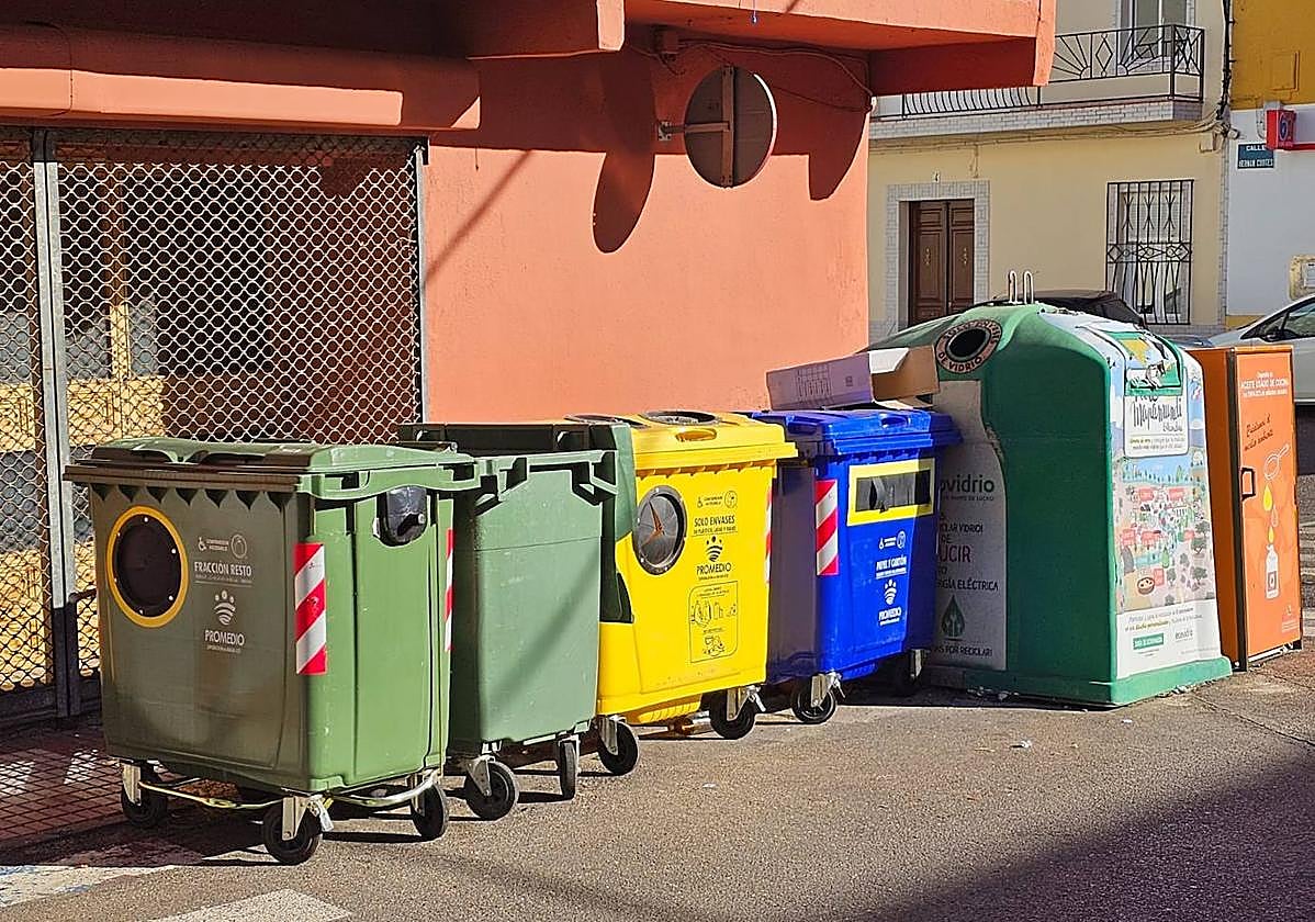 Uno de los puntos en que se han instalado los contenedores accesibles.