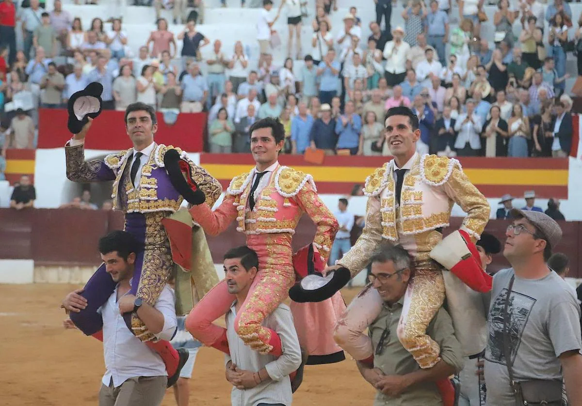 Perera, Juanito y Talavante, este domingo a hombros en Zafra.