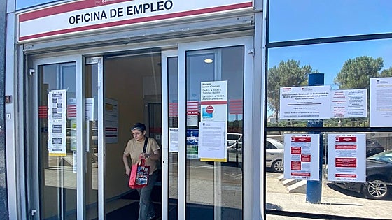 Casi 33.000 extremeños cobran un subsidio de 480 euros tras agotar su derecho al paro