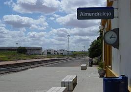 Imagen de archivo de la estación de Almendralejo, donde se ha tenido que detener el tren.