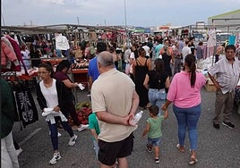 El último mercadillo vespertino en El Nevero.