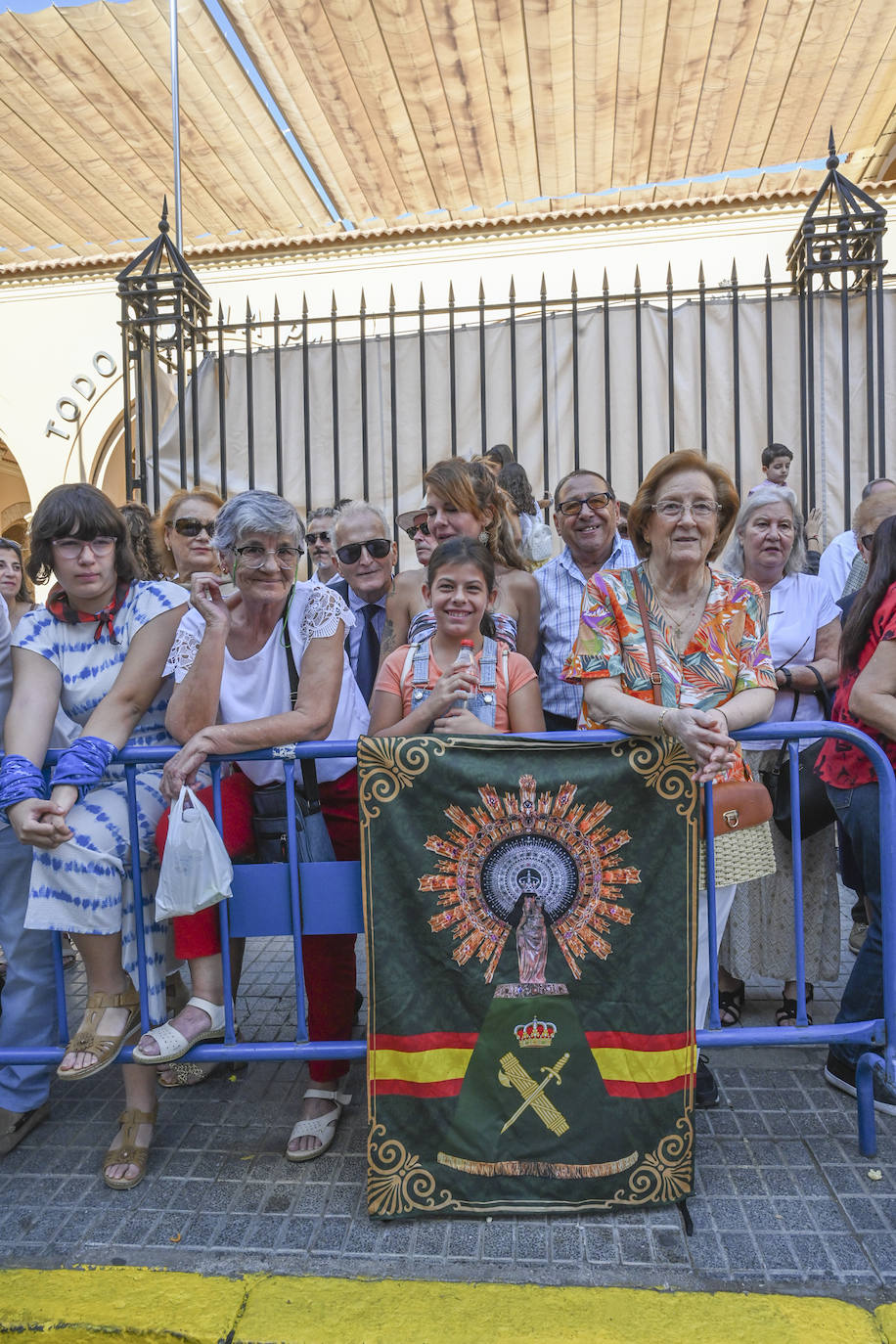 Imágenes del Día del Pilar en Badajoz