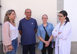 Madres de algunas de las menores que han sido objeto de las fotos trucadas en Almendralejo.