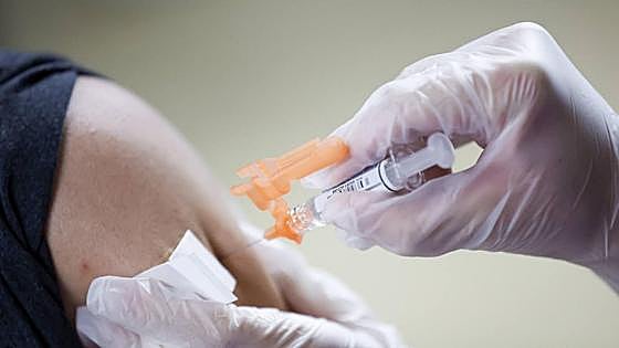 Este lunes comienza la vacunación contra la gripe y la covid en Extremadura