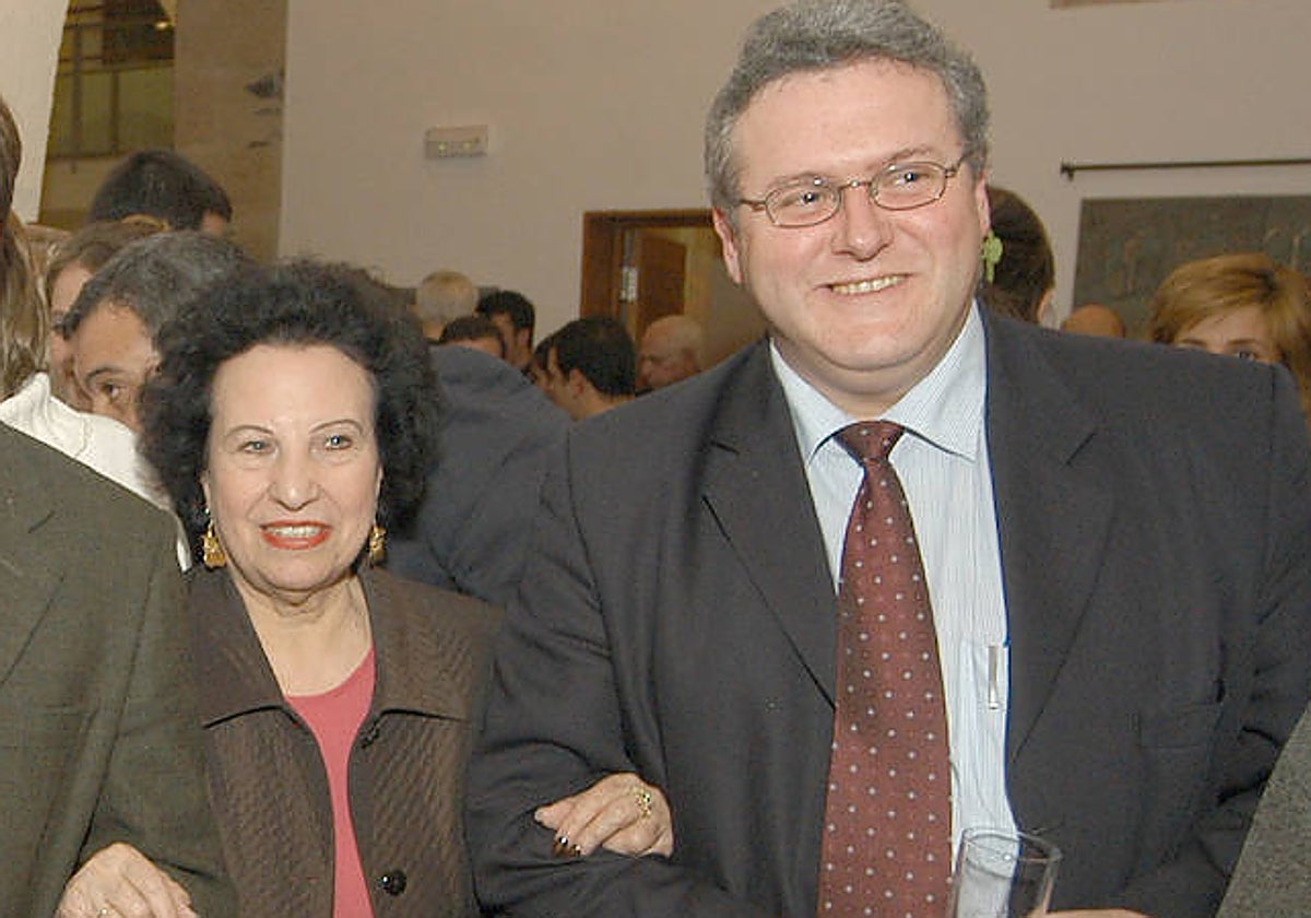 Mercedes Guardad junto a José Antonio Agúndez, en un acto de 2004.