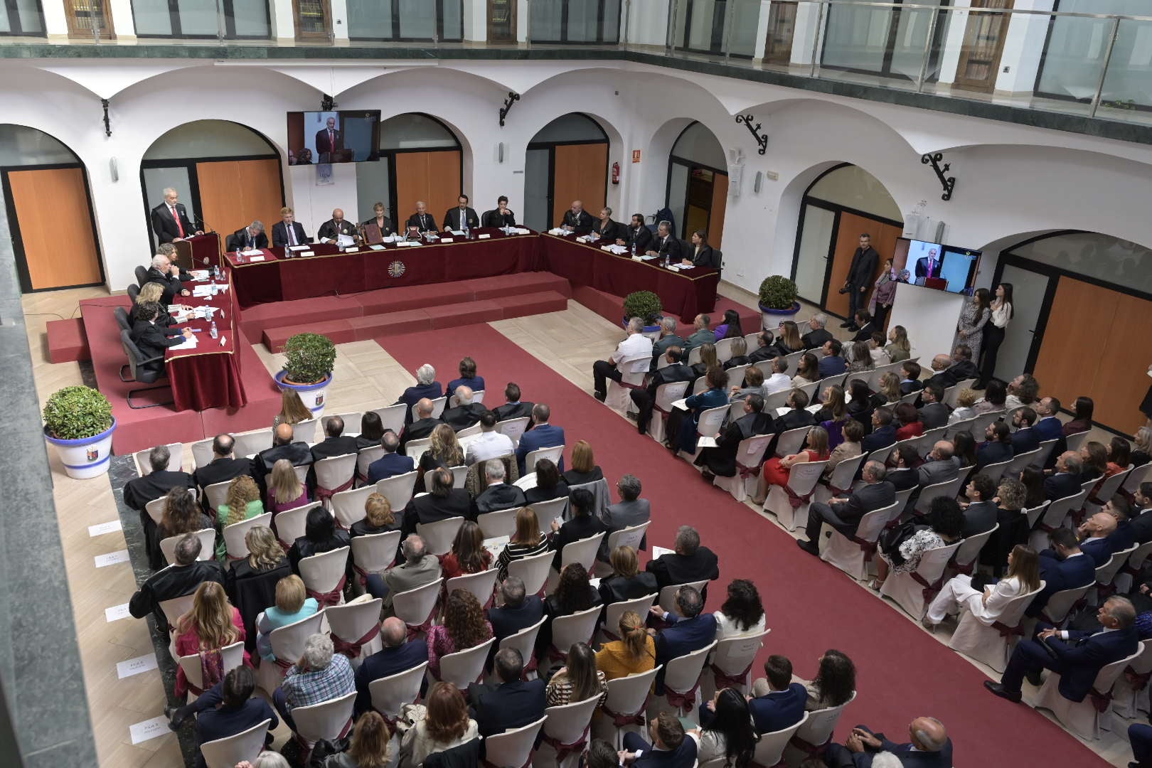 El Colegio de Abogados de Badajoz celebra su patrona Santa Teresa de Jesús (I)