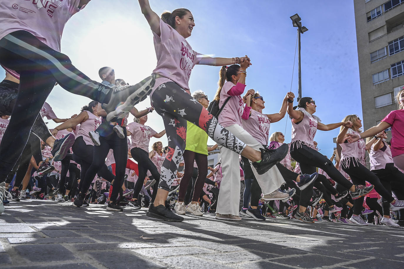 Masterclass de zumba organizada por la AECC en Badajoz
