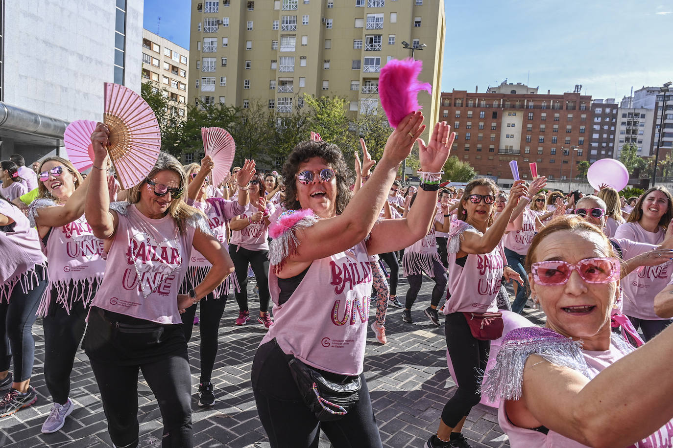 Masterclass de zumba organizada por la AECC en Badajoz