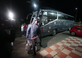 Llegada de migrantes este martes al Hotel Los Barruecos de Malpartida de Cáceres