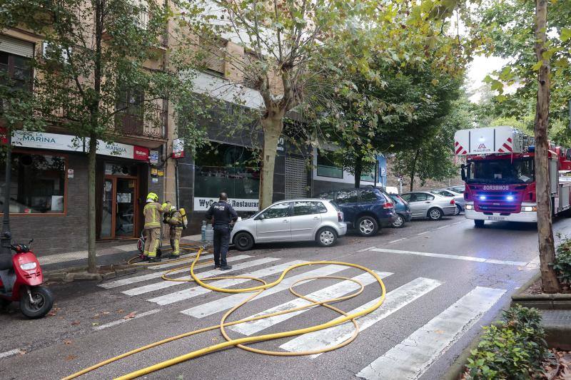 El incendio en el restaurante La Marina de Cáceres, en imágenes