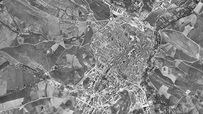 Imagen antes - Así han cambiado las principales ciudades de Extremadura vistas desde el aire