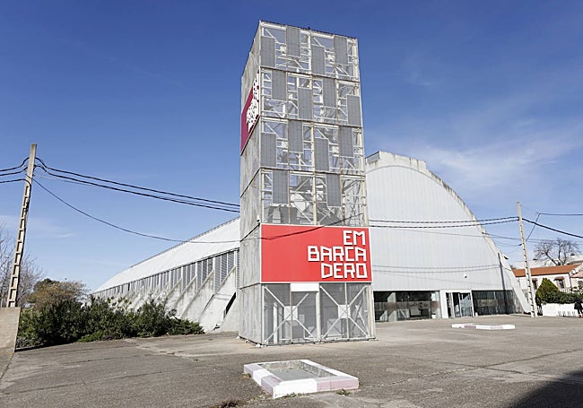 Exterior del edificio Embarcadero, en Aldea Moret.