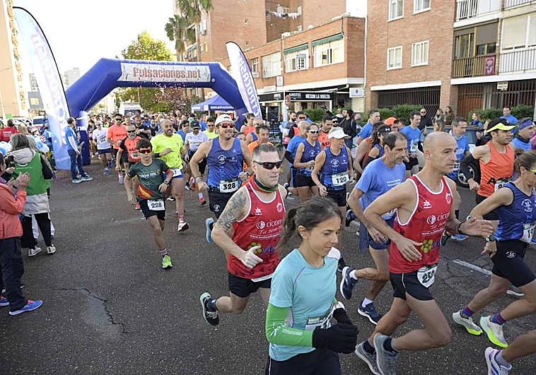 Salida de los corredores de la avenida República Dominicana para recorrer los 10 kilómetros de la prueba.