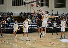 Partido del Vítaly La Mar BCB anoche en Coria del Río.
