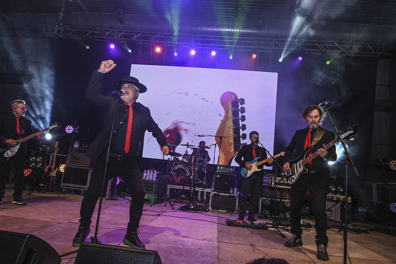Búscate en la fiesta 501 de Badajoz