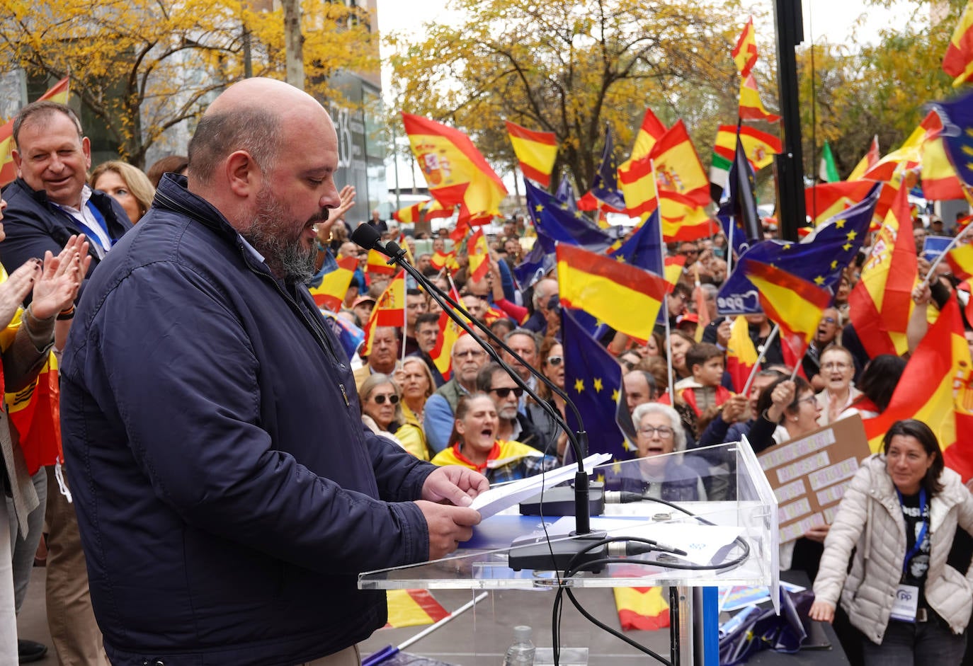 Gran afluencia en la manifestación del PP contra la amnistía en Badajoz