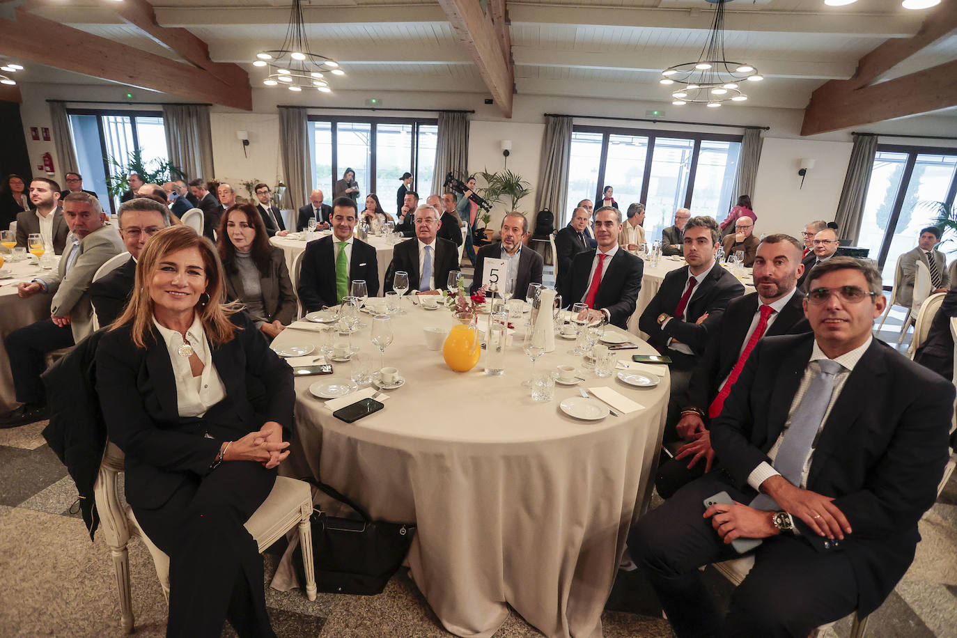 Elvira Arango, José Domingo Gutiérrez, Carmen Gutiérrez, Luis Caballero, José Luis Joló, Antonio Rosa, Fernando Rincón, Arturo Torres, David Byale y Ángel Sierra
