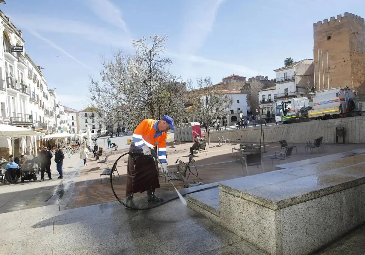 Valoriza pasa los informes y el concurso de la basura puede adjudicarse en Cáceres el miércoles