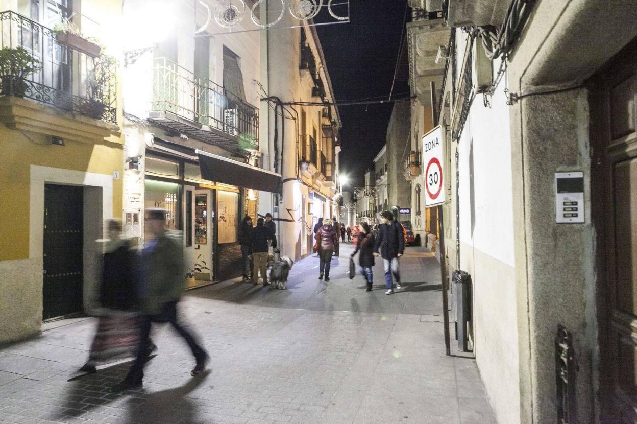 Imagen de la calle Pizarro de Cáceres, una de las zonas de ocio nocturno de la capital cacereña.
