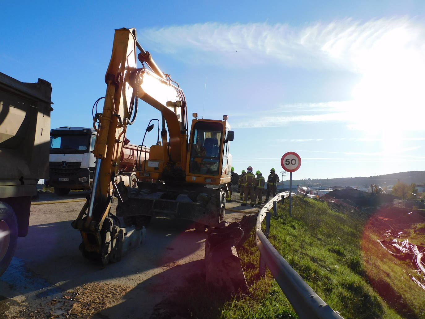 Unas obras provocan un escape de gas cerca de las vías del tren en Navalmoral