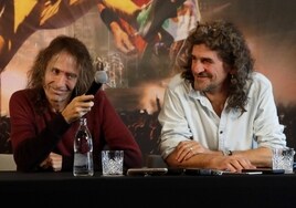 Roberto Iniesta e Iñaki 'Uoho' Antón, en la presentación de la Gira de Despedida de Extremoduro.