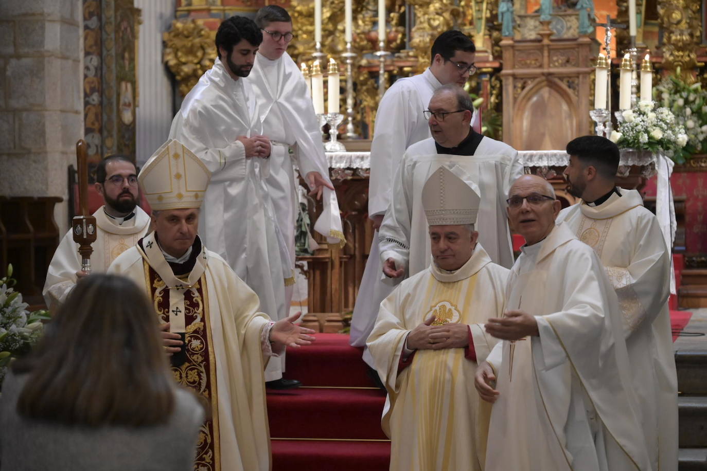 Toma de posesión del arzobispo de Mérida-Badajoz, José Rodríguez Carballo, en la Catedral