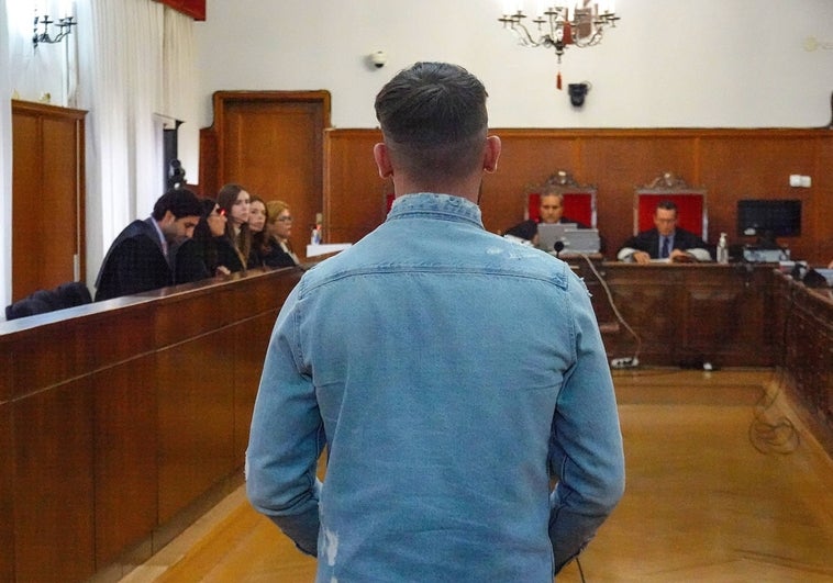 La Fiscalía pide 15 años de cárcel para un joven por agredir y encerrar a su pareja en Badajoz