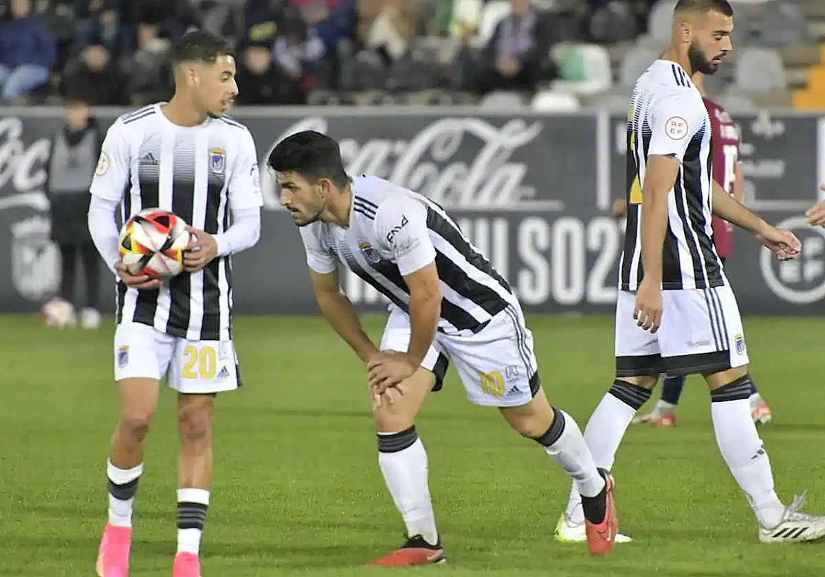 El Badajoz no pasa del empate en casa del colista