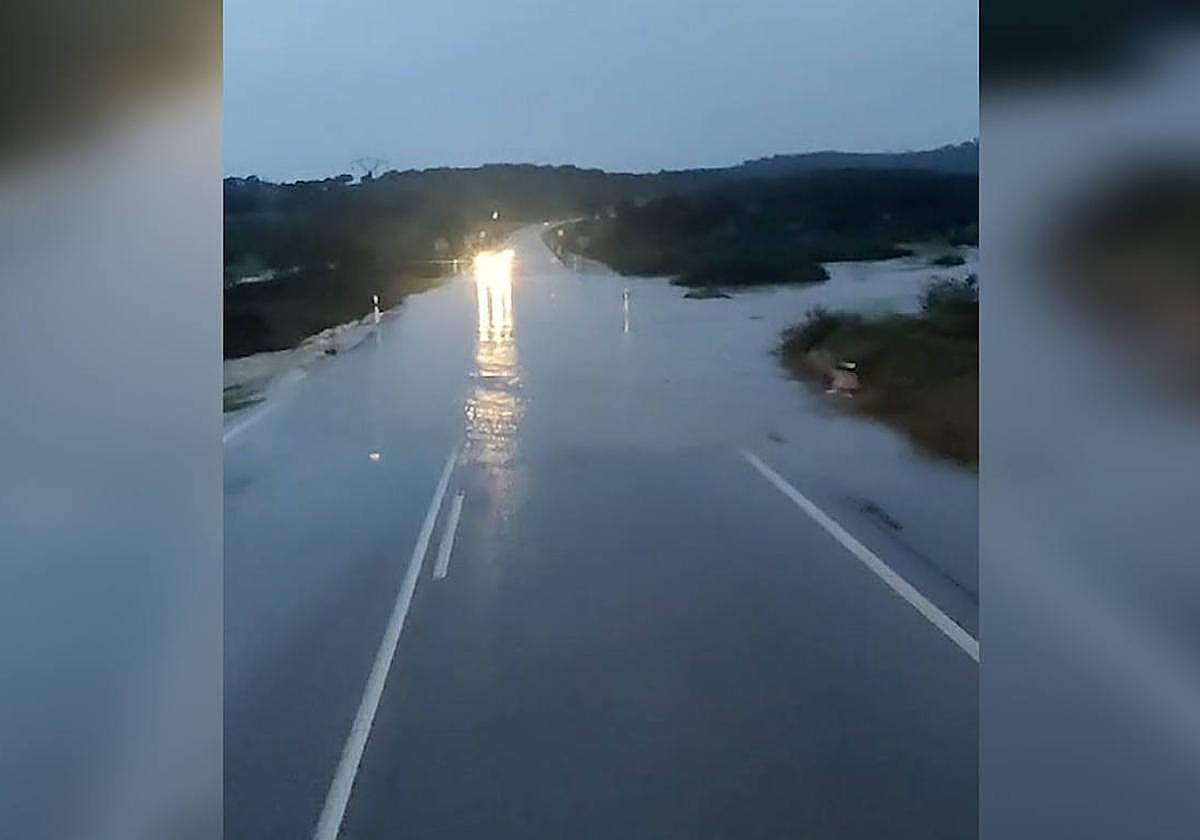 El temporal deja 94.6 litros en Madrigal, saltos de agua en La Raya y una racha de 100 km/h en Los Ibores