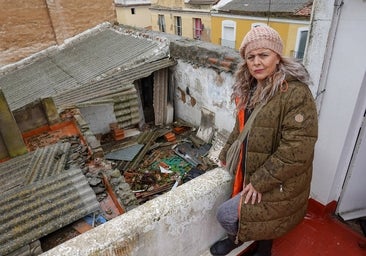 «Vivo junto a una casa en ruinas, tengo humedades y es insalubre»