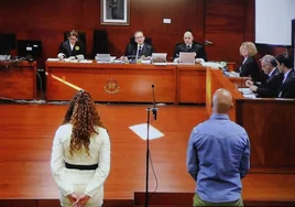 Priscila Lara y Constantín Gabriel cuando en el mes de febrero de 2023 fueron juzgados en la Audiencia de Cáceres.