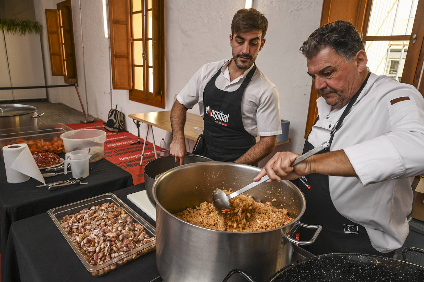 Solidaridad a golpe de migas