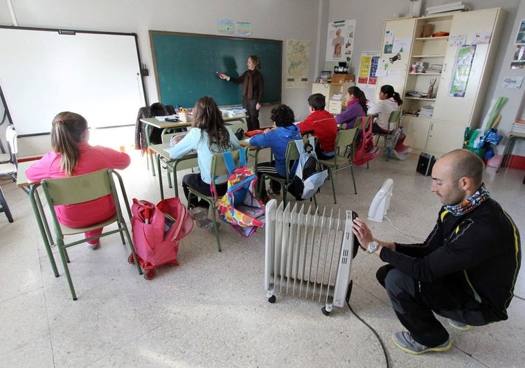 La Junta revisará el consumo energético de 742 centros educativos