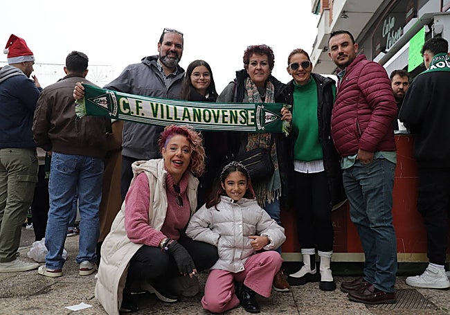 Los seguidores serones se congregaron en las inmediaciones del estadio.