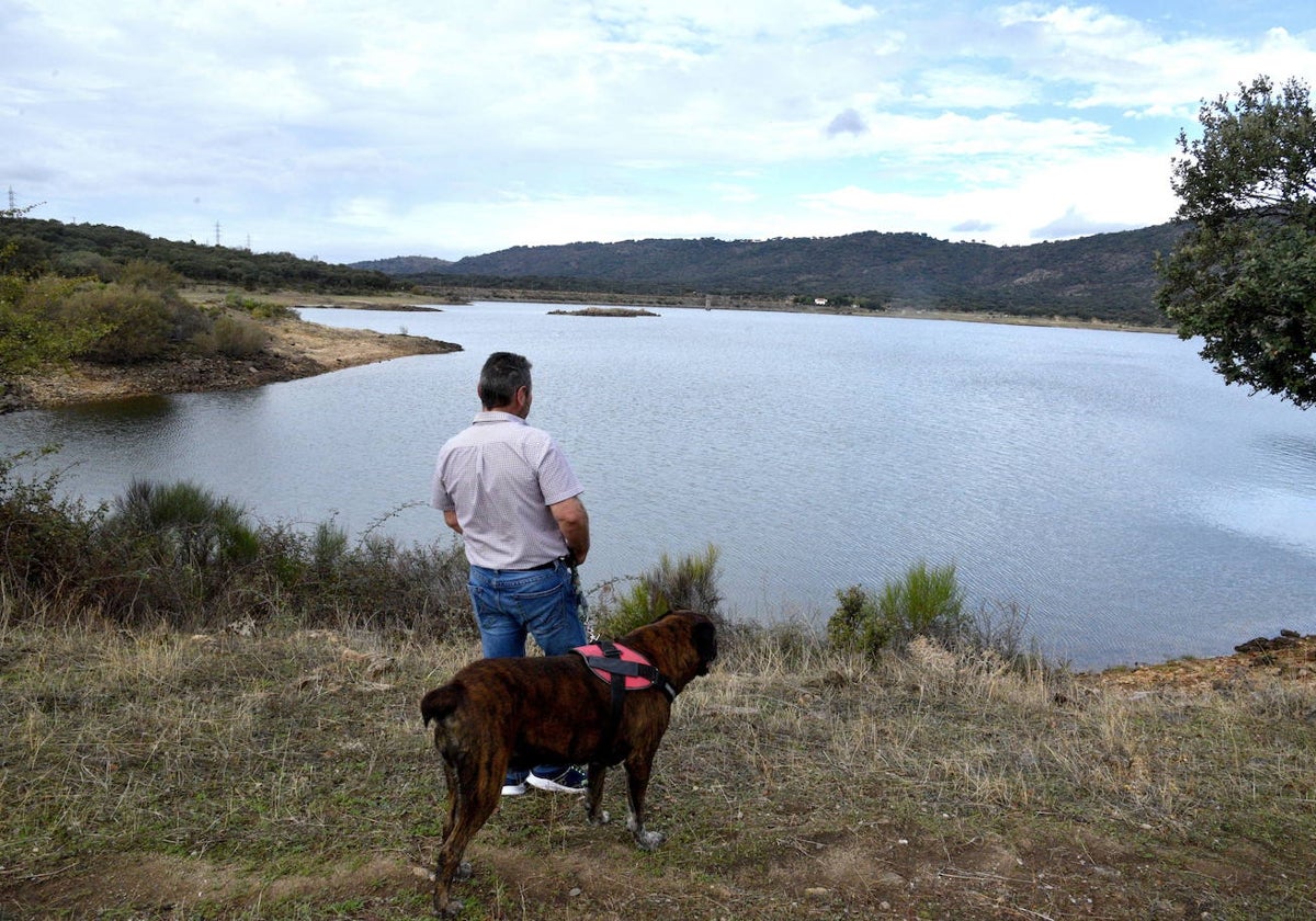 Embalse de Jerte-Plasencia, que presenta un estado ecológico moderado.