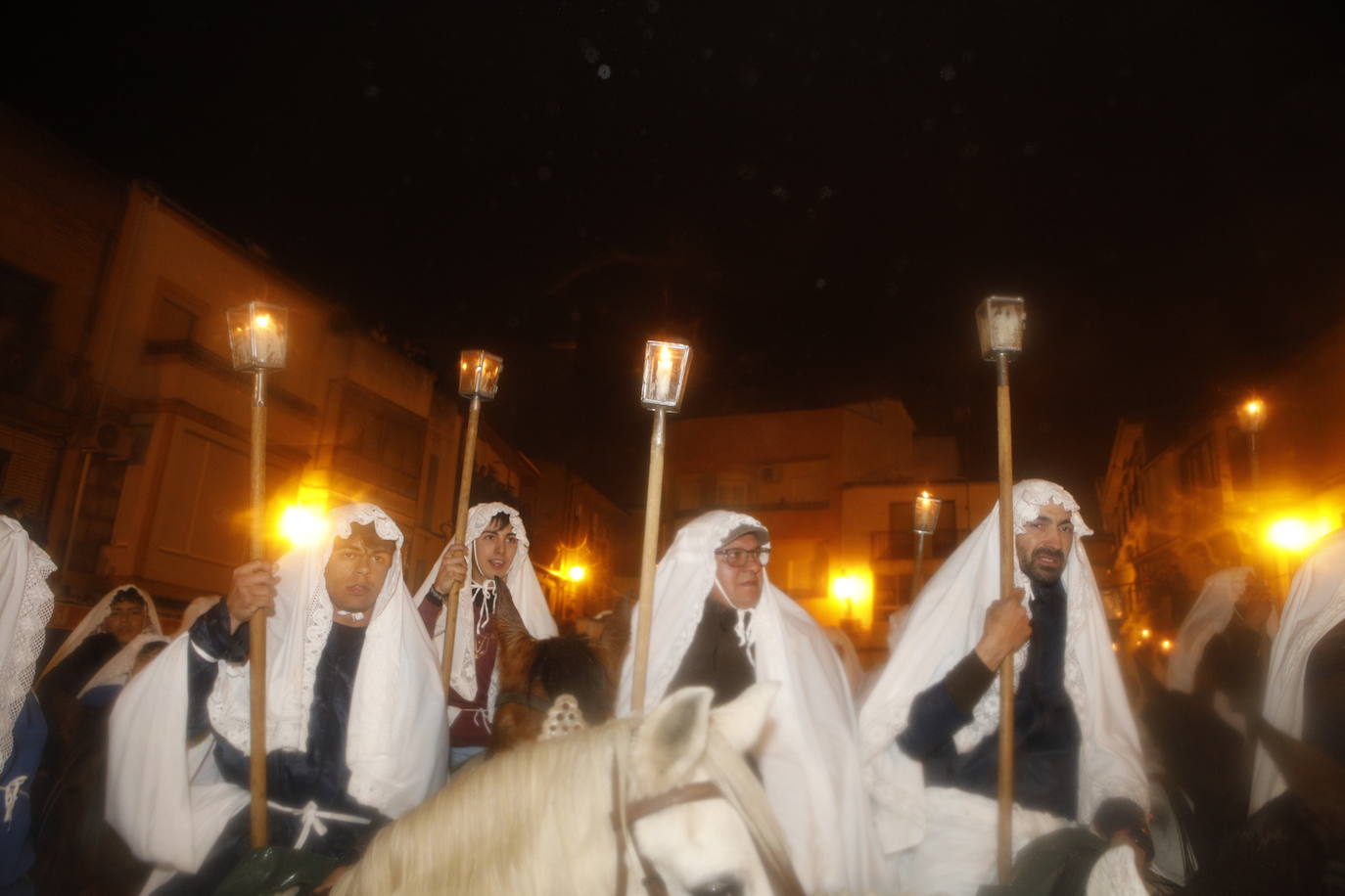 Torrejoncillo vibra con La Encamisá | Imágenes