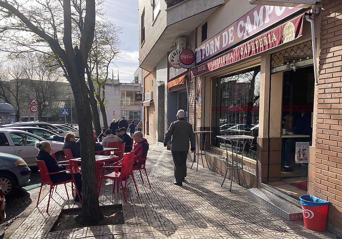 Los atracos han sido en Forn de Campos y en Café con Alma.