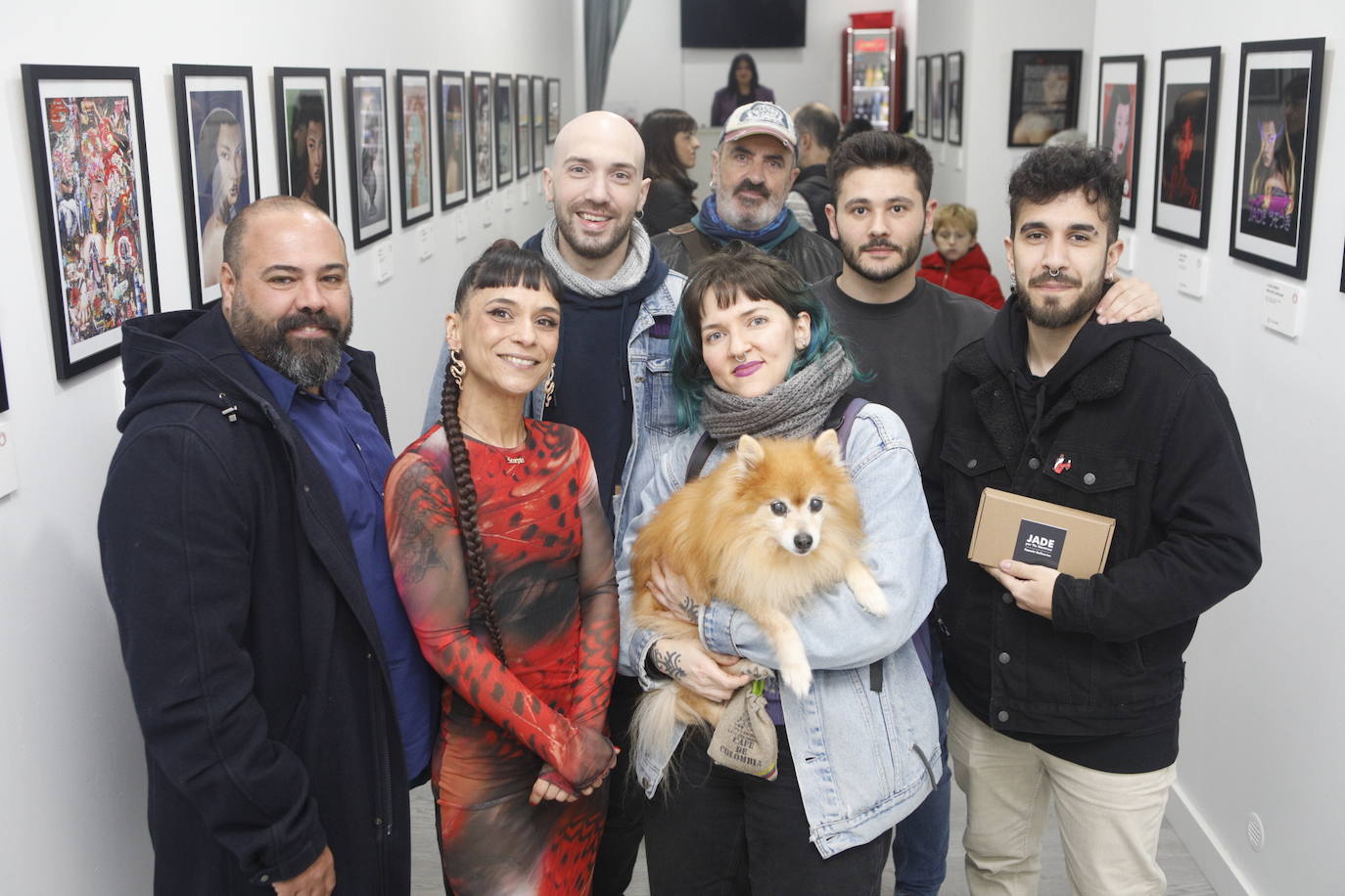 Participantes en la exposición 'Jade' de la sala Belleartes, dentro de la Bienal de Obra Gráfica.