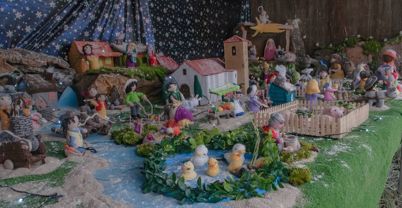 Belén de ganchillo en Casas de Miravete