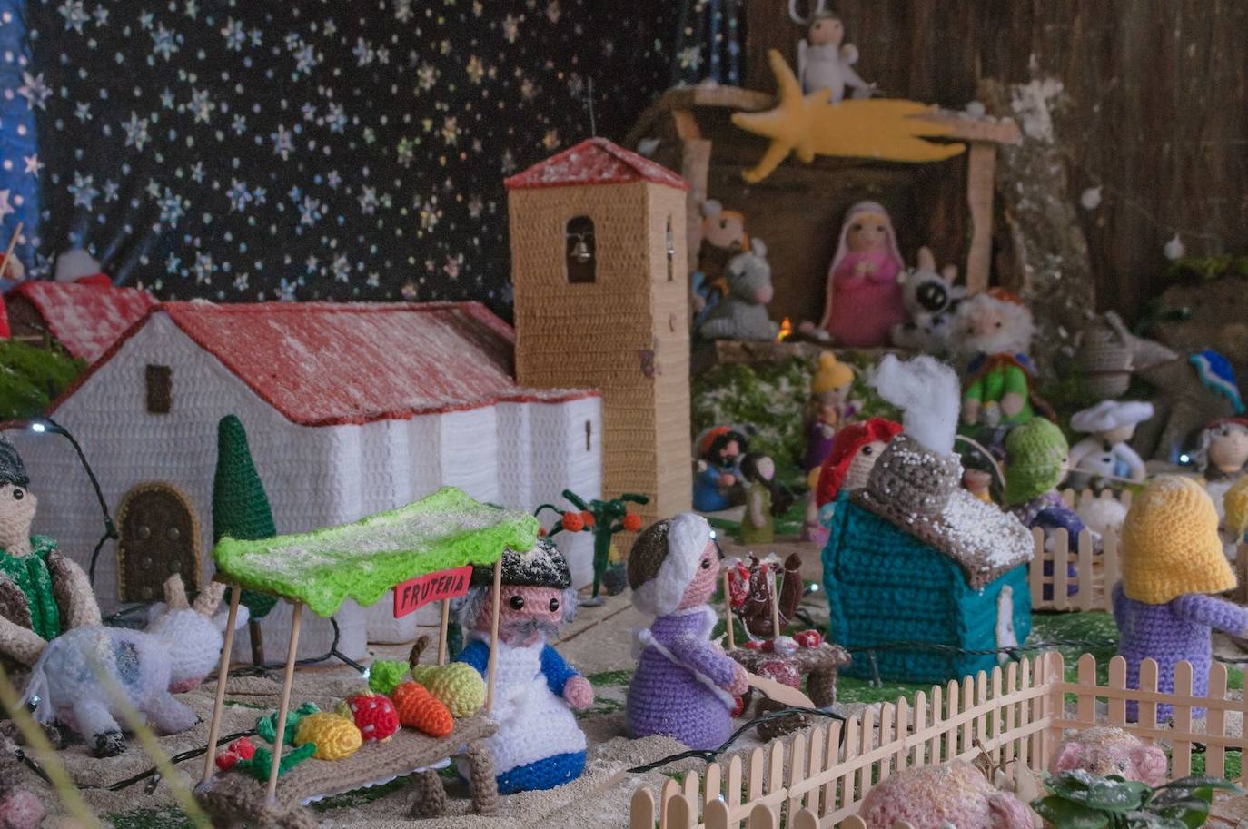 Belén de ganchillo en Casas de Miravete