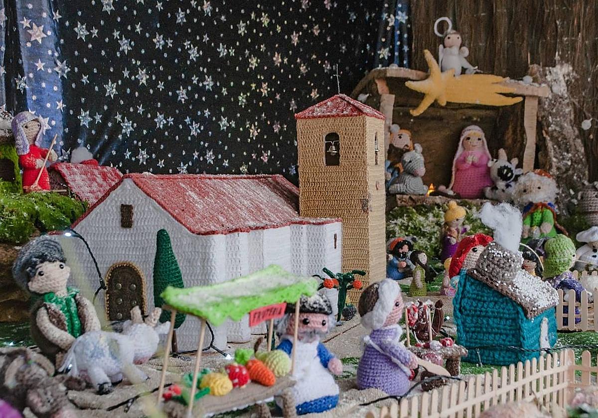 Un belén de ganchillo en Casas de Miravete