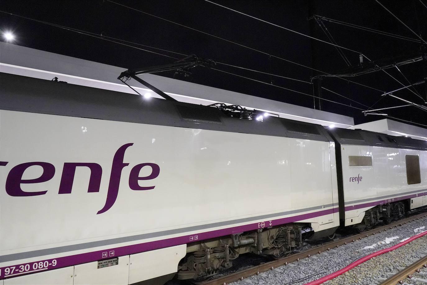 El tren Alvia, conectado a la catenaria, llegó con seis minutos de retraso a Badajoz.