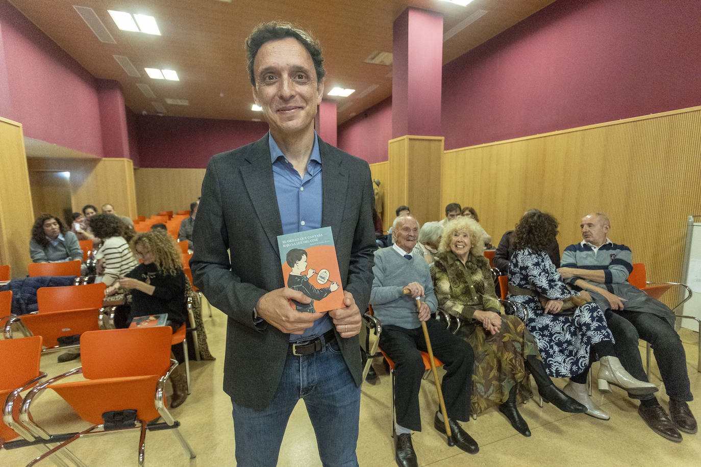 Antonio González Prado es el autor del libro 'El grillo que cantaba bajo la luz del cine'.